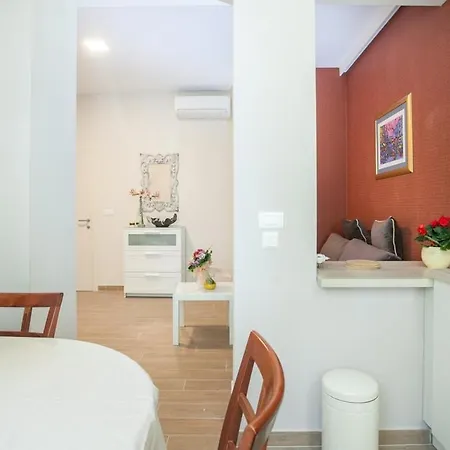 Luxury Bacvice Beach 1Br, 5Min To Center Apartment